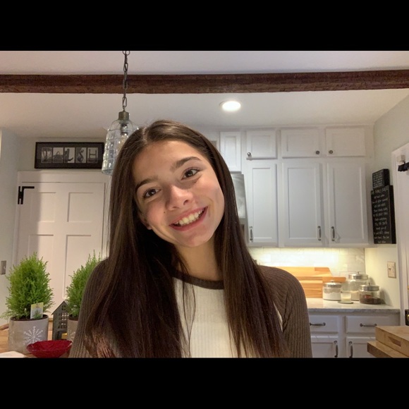 Meet your Posher, Isabella - Picture 1 of 1